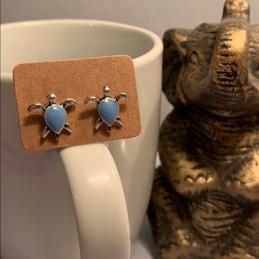 ⭐️2 FOR $10⭐️Turtle studs